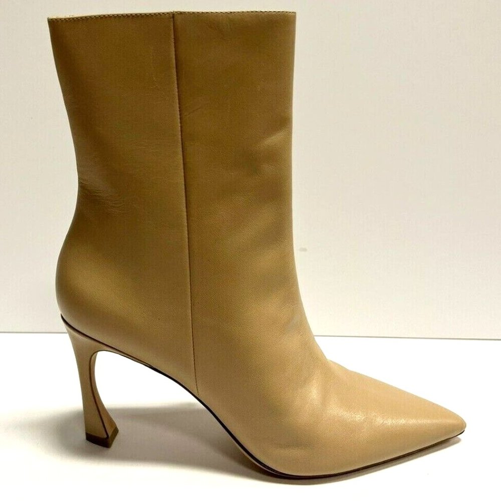 Alexandre Birman Cream Leather Pointed Toe Mid-Heel Ankle Boots